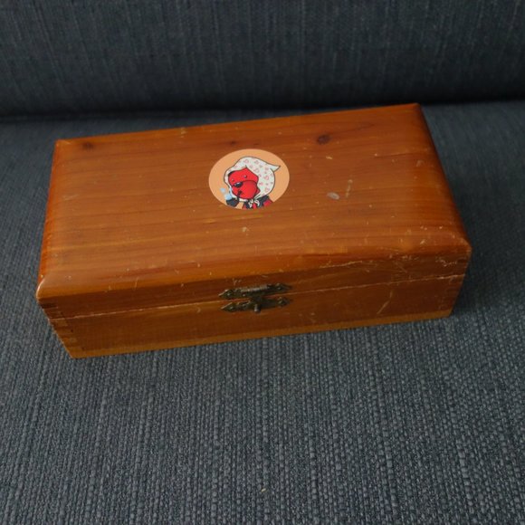 Seven(7) Hand Decorated Pre-Loved Titleist Pro VI Golf Balls with Wooden Case - Picture 2 of 16